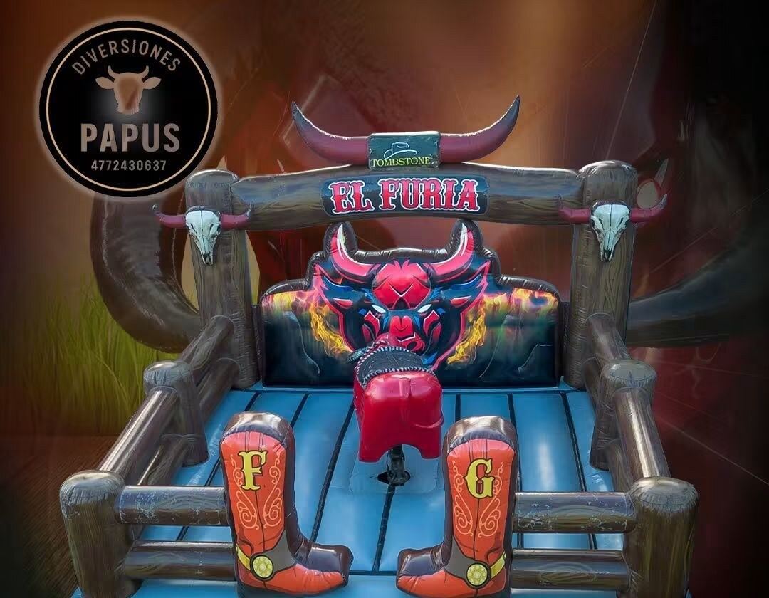 Toro mecánico El Furia con arena estilo madera